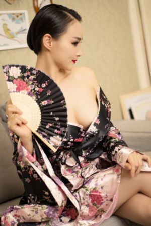 桃色在线视频_HD完整在线观看