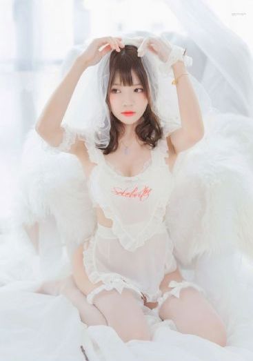 向魔王伊布罗贾献身吧_BD国语手机在线看